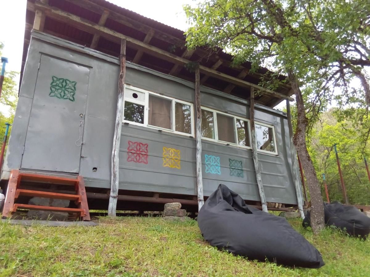 Кемпинги Wild Bay Camping Paravneshi-39